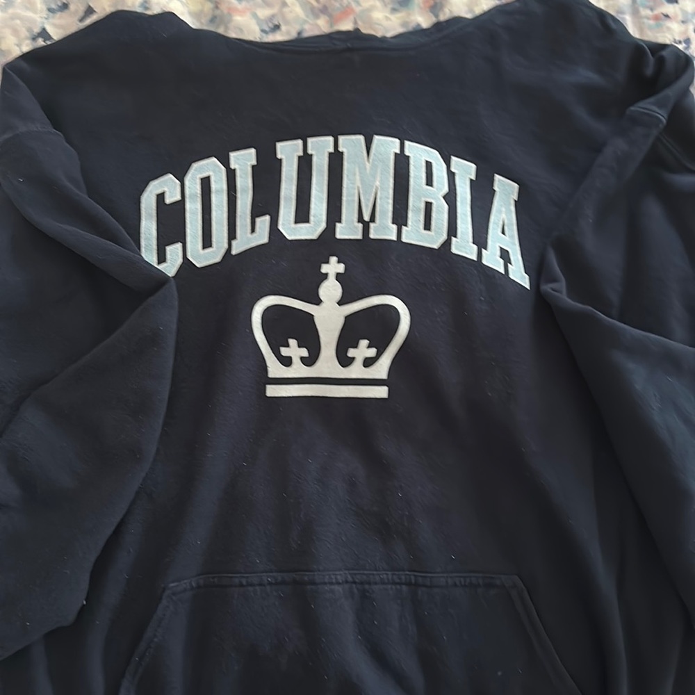 Columbia sweatshirt